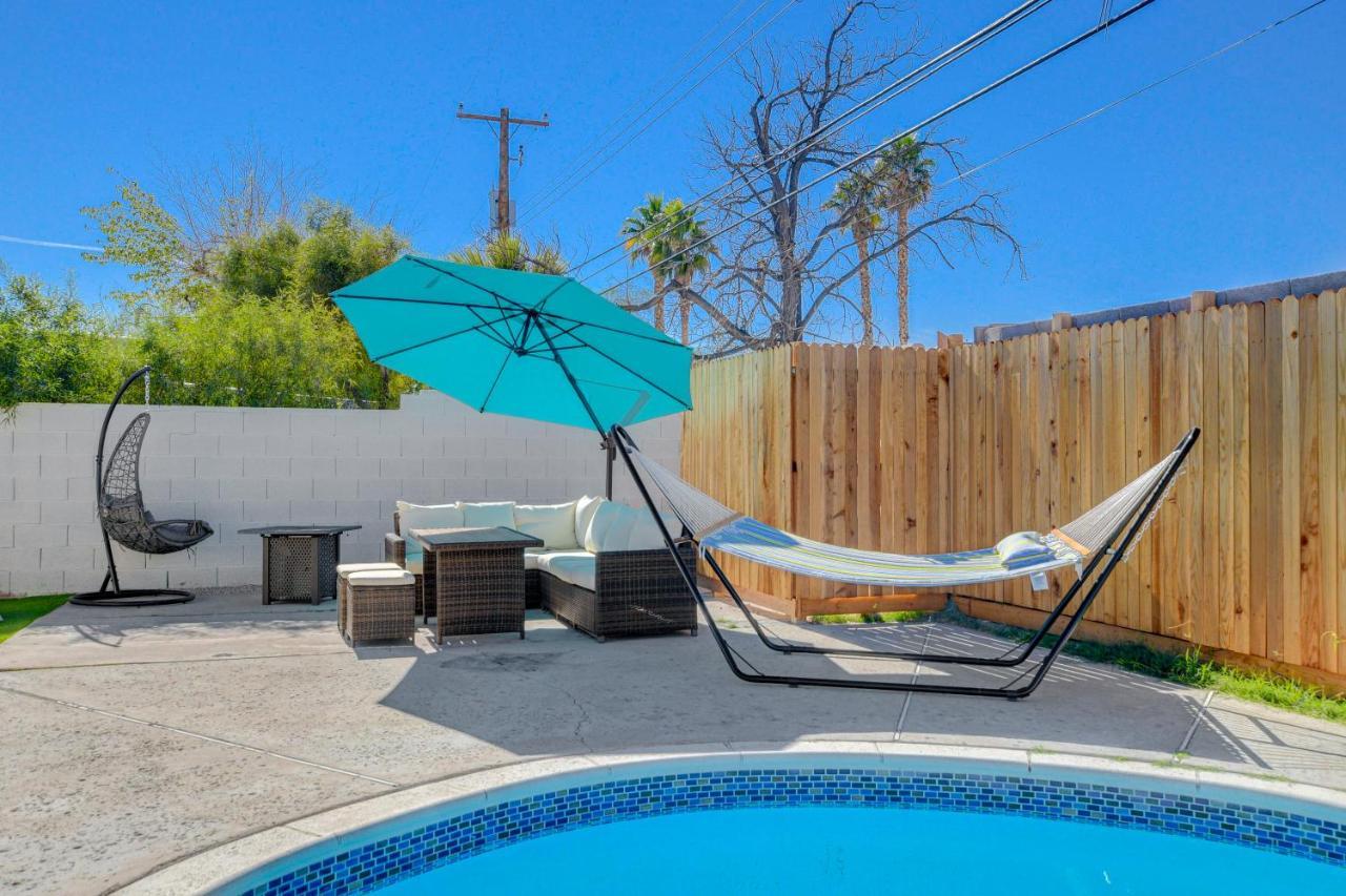 Lady Luck Oasis Large Pool Central Dogs Welcome Las Vegas Exterior photo